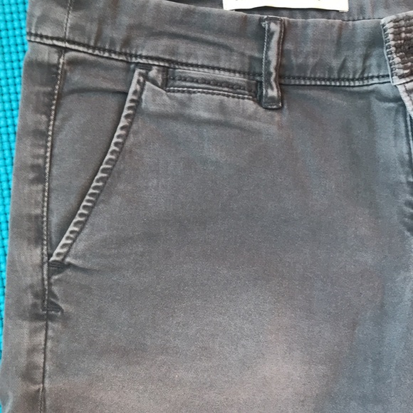 Pilcro Hyphen Shorts - Picture 3 of 4